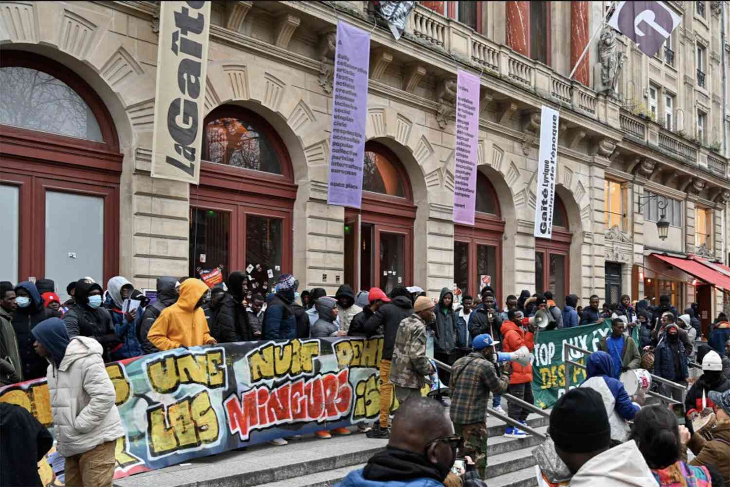 Woke Paris theater faces bankruptcy after allowing migrants to occupy their establishment for weeks