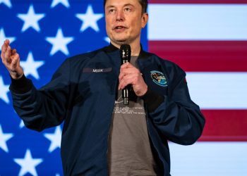 Elon Musk says backers of President Trump's $500 billion AI project don't have the money