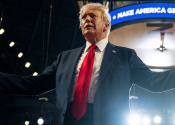 Bureaucrats Privately Fume About Trump Abolishing DIE, Go Into Full Conspiracy Mode