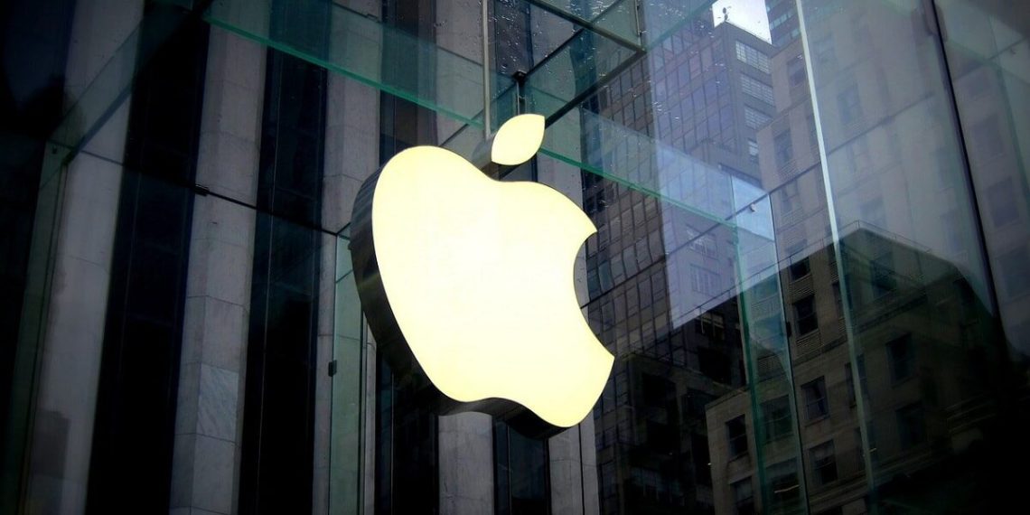 Apple Shareholders Vote to Keep DEI Program.