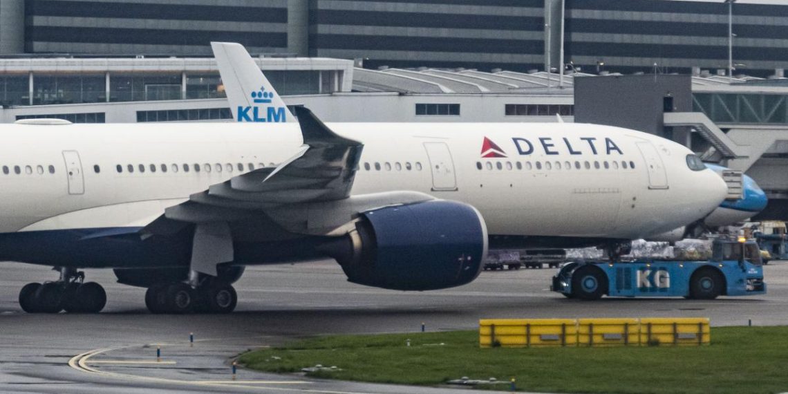 Delta Airlines offers $30K to passengers in crash at Toronto airport