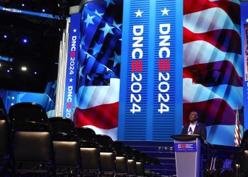 More Democrats want a more moderate party, poll says