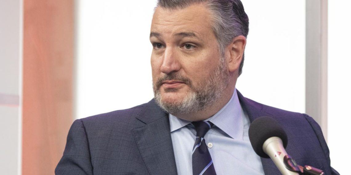 Vital helicopter tracking system was turned off at time of plane collision in DC, Cruz says
