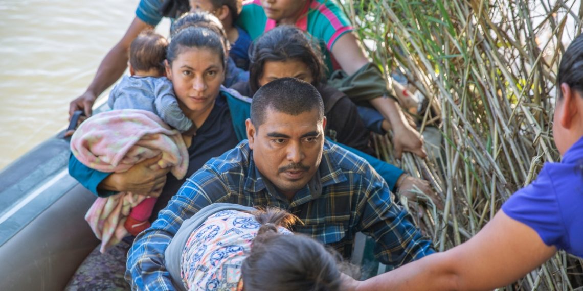 Trump Gets Broad Backing On Illegal Immigration Crackdown: I&I/TIPP Poll