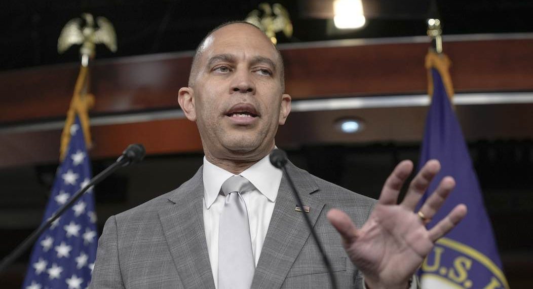 Hakeem Jeffries Demonstrates Why Democrats Are Tanking in Embarrassing New Video