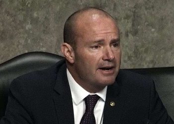 Mike Lee Wants to Know Why US Nuclear Research Projects Are Tapping Into Sanctioned Chinese Supercomputers