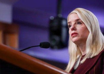 pam-bondi-3
