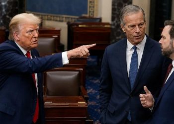 Trump Thune Vance